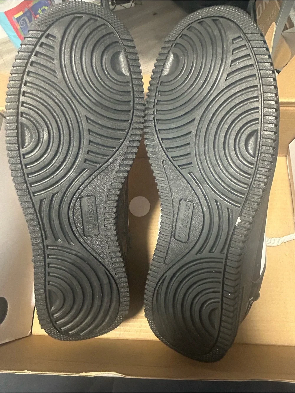 Watson Bones Sneakers – Tuxedo 🖤🤍